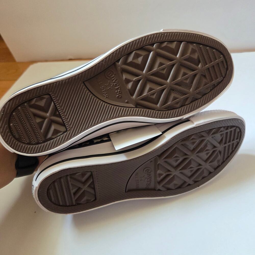 Converse Leopard Sneakers Size 6 - Picture 8 of 11